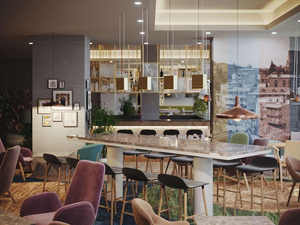 Hilton Garden Inn Tbilisi Riverview Ресторан фото