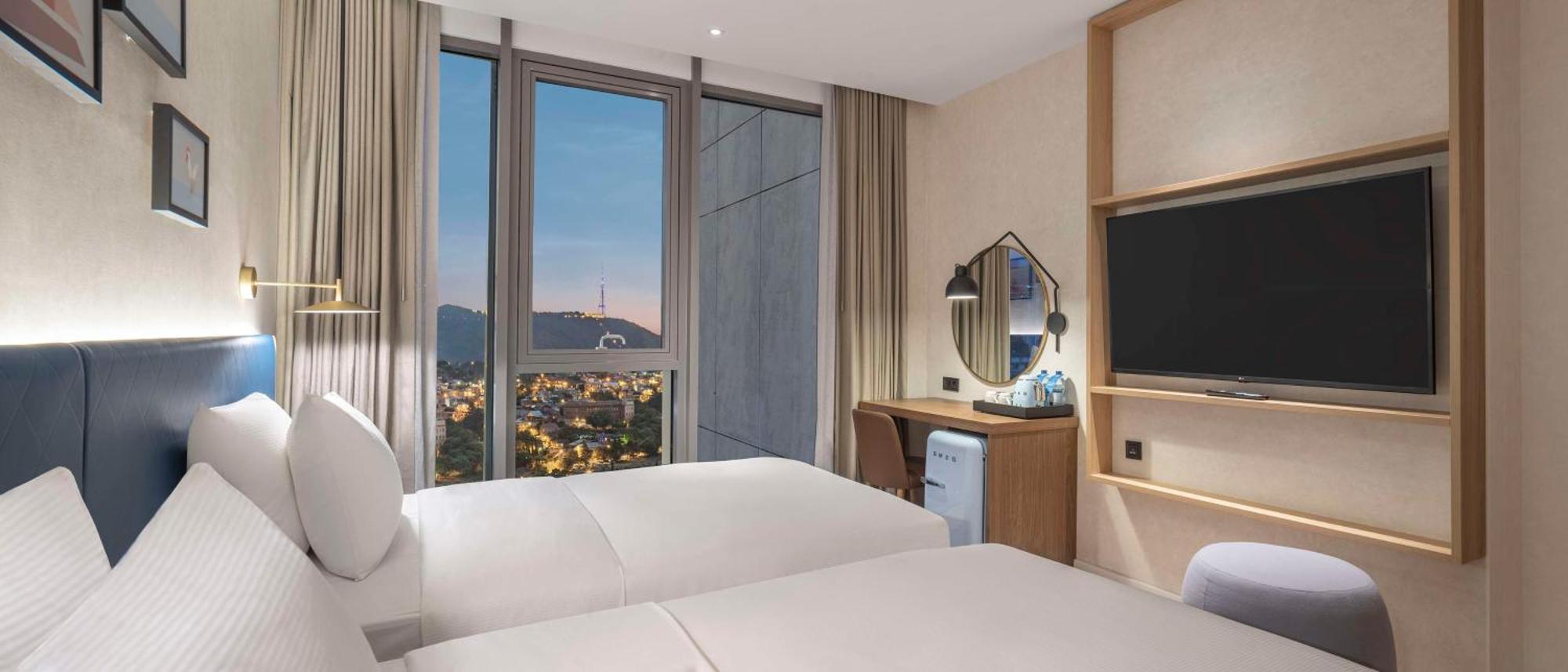 Hilton Garden Inn Tbilisi Riverview Экстерьер фото