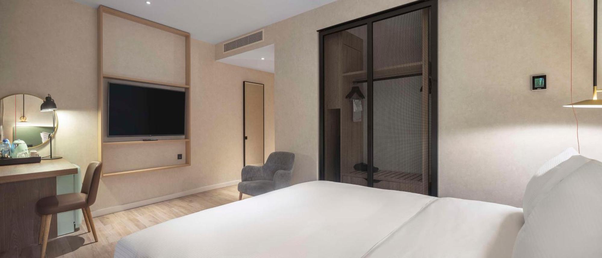 Hilton Garden Inn Tbilisi Riverview Экстерьер фото