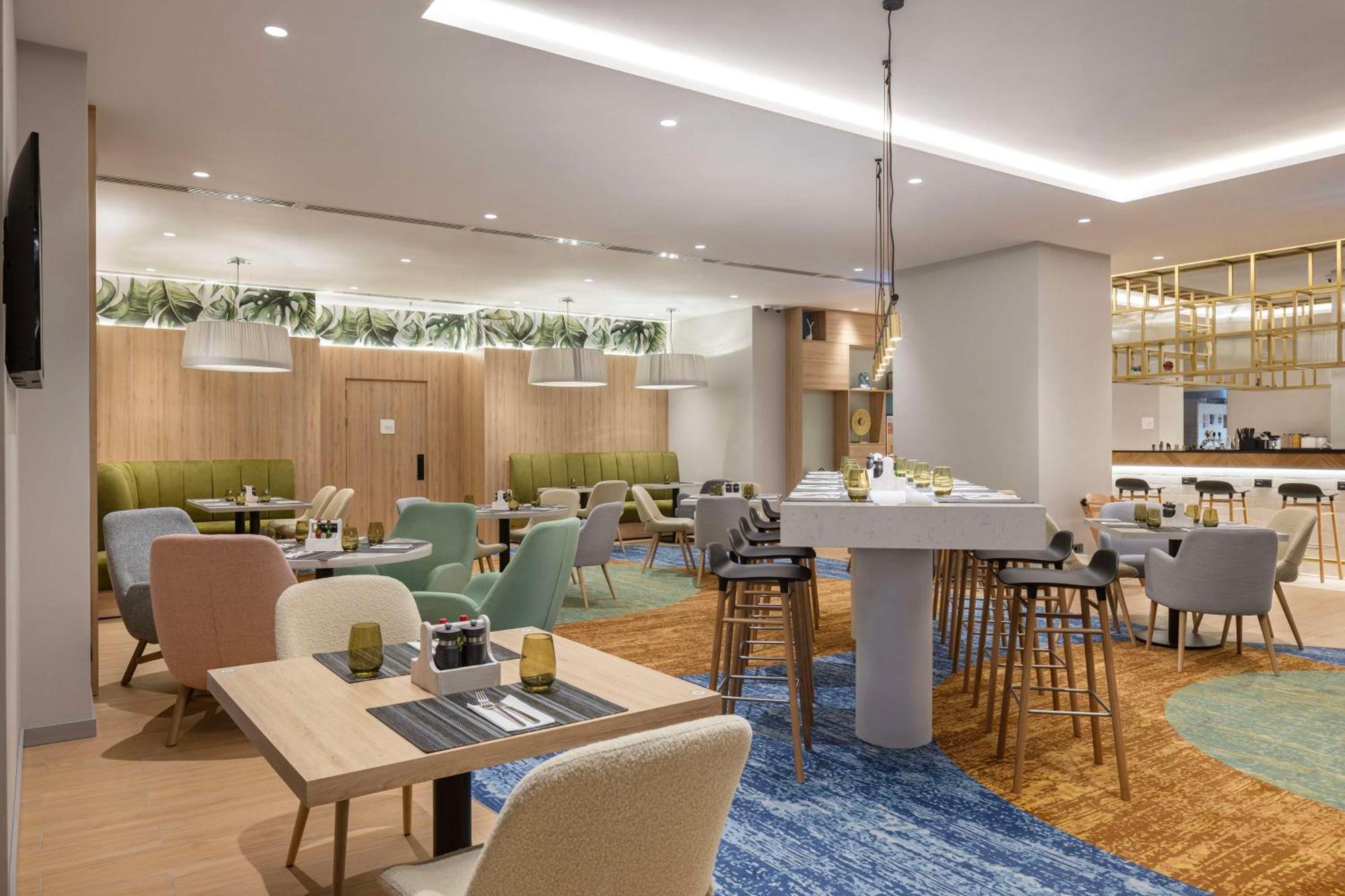 Hilton Garden Inn Tbilisi Riverview Экстерьер фото