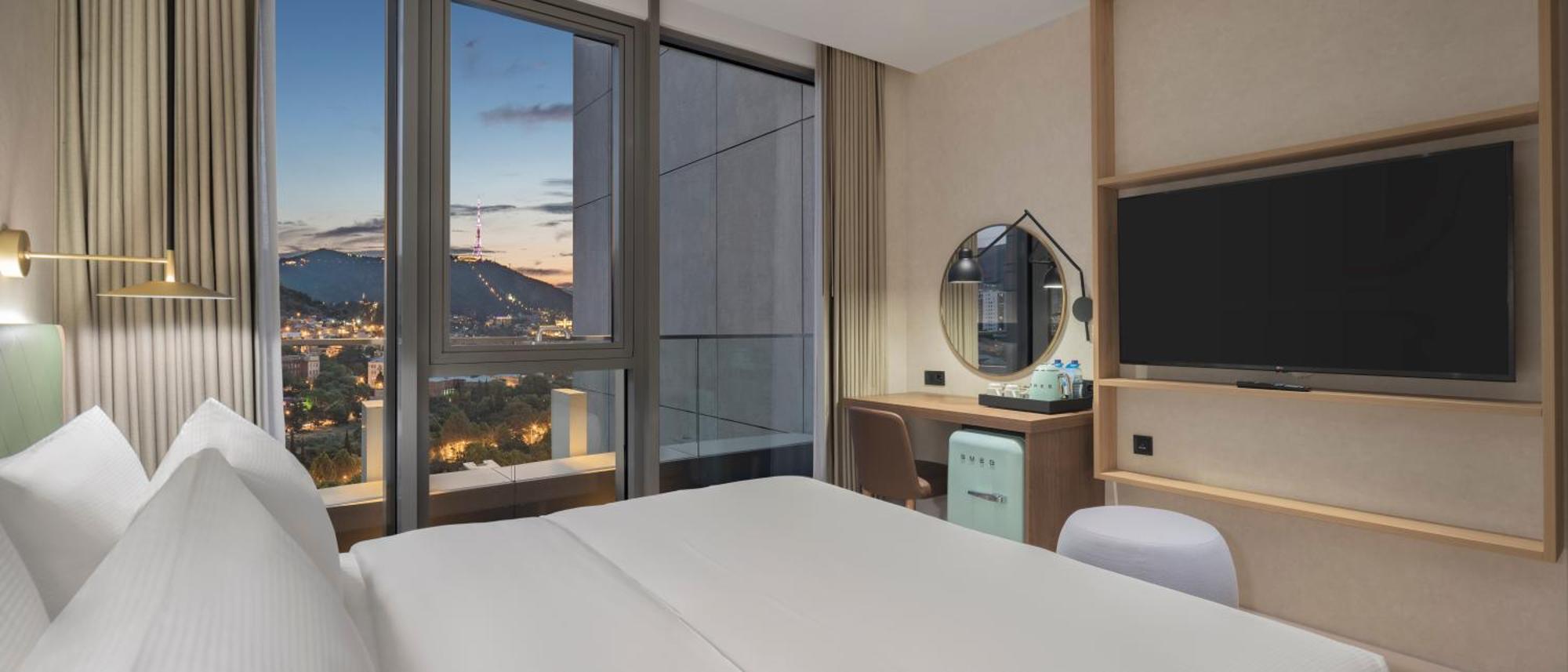 Hilton Garden Inn Tbilisi Riverview Экстерьер фото